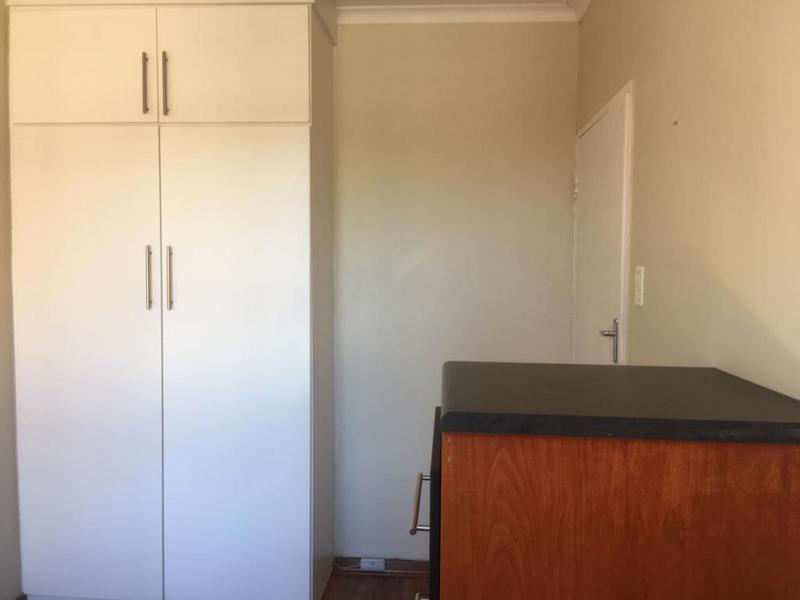 2 Bedroom Property for Sale in Langenhovenpark Free State